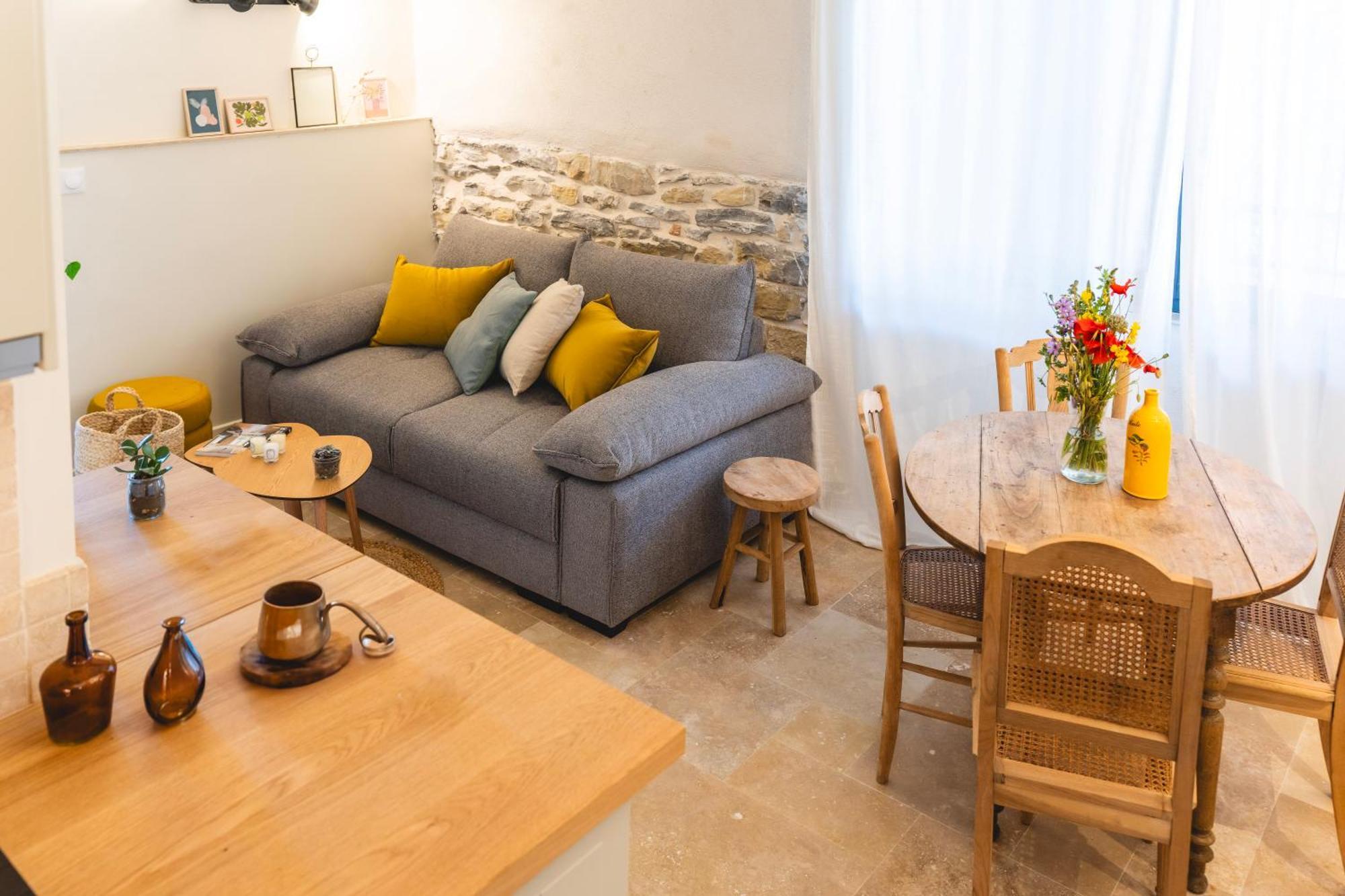 Les Terres Aoyama Hotel Saint Julien Les Rosiers Eksteriør billede